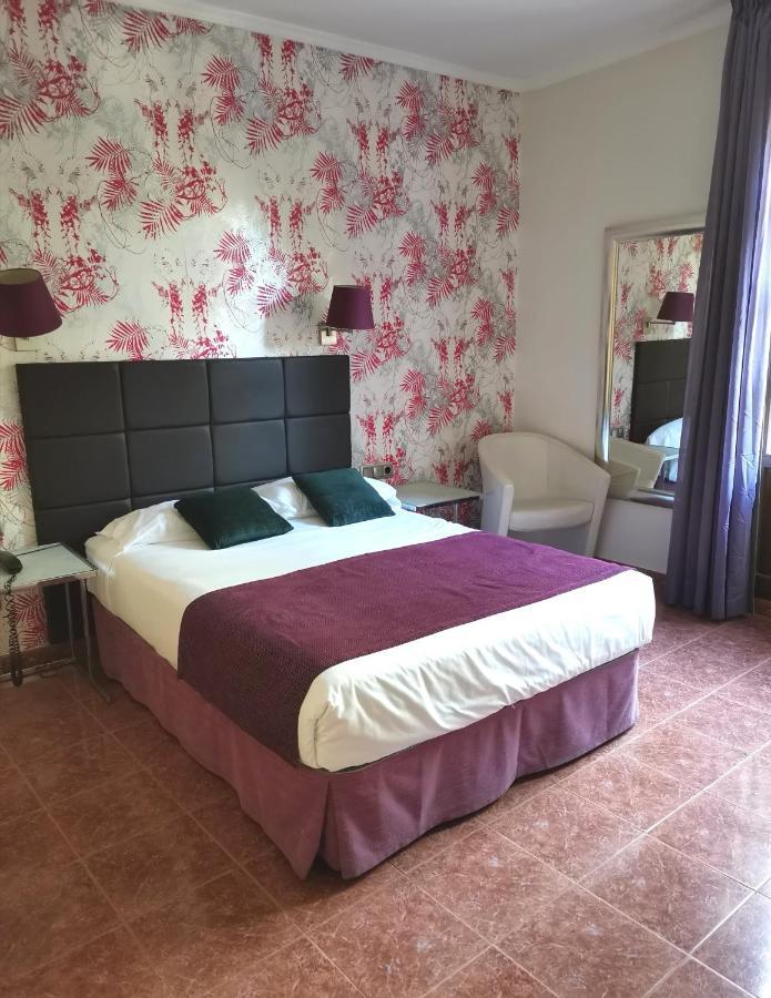 Double or Twin Room with La Rambla Views