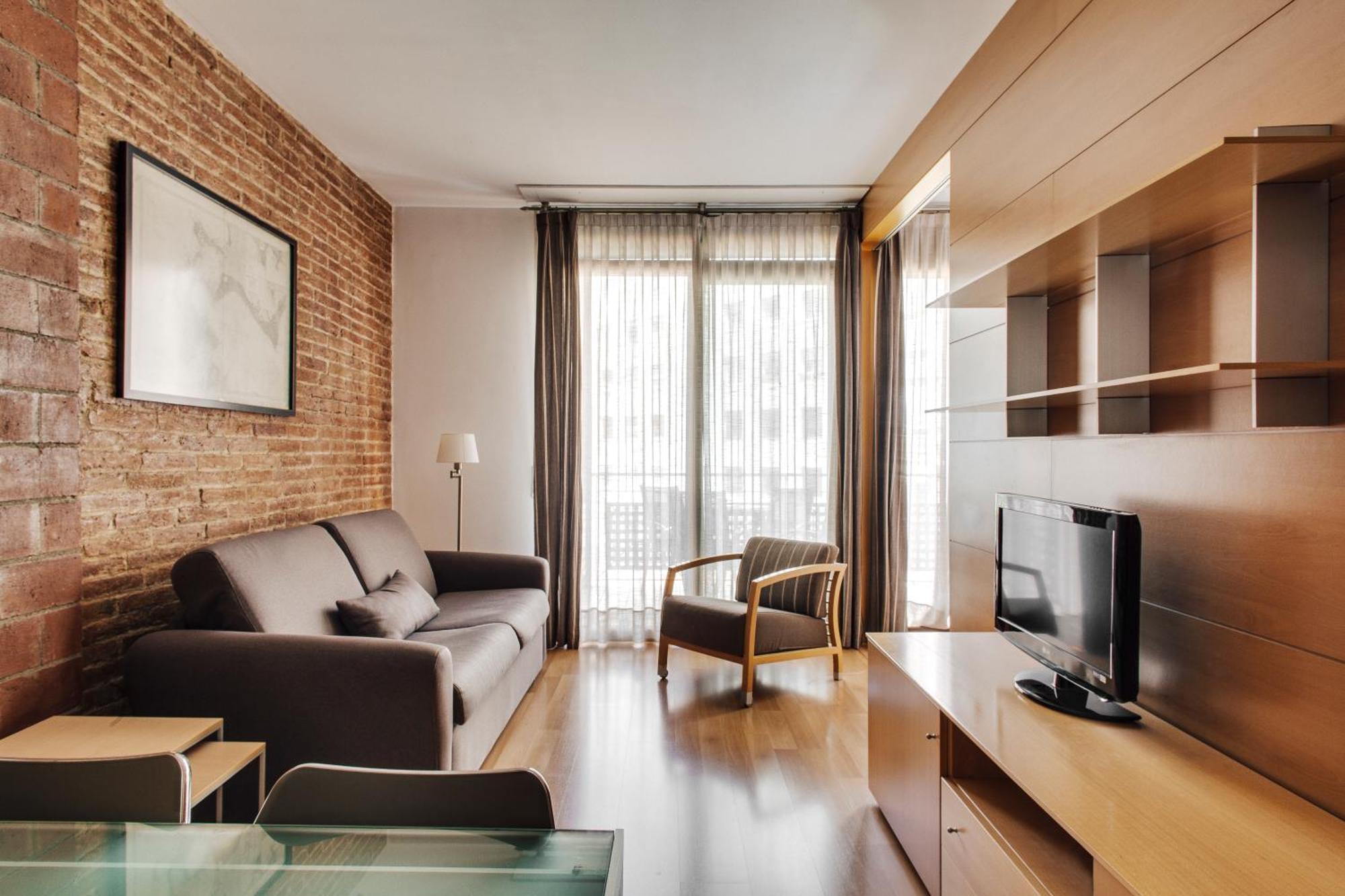Two-Bedroom Apartment Terrace,915670138:JPEG