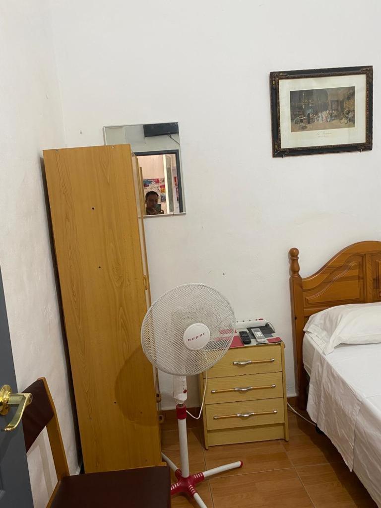 Single Room Shared Shower Toilet