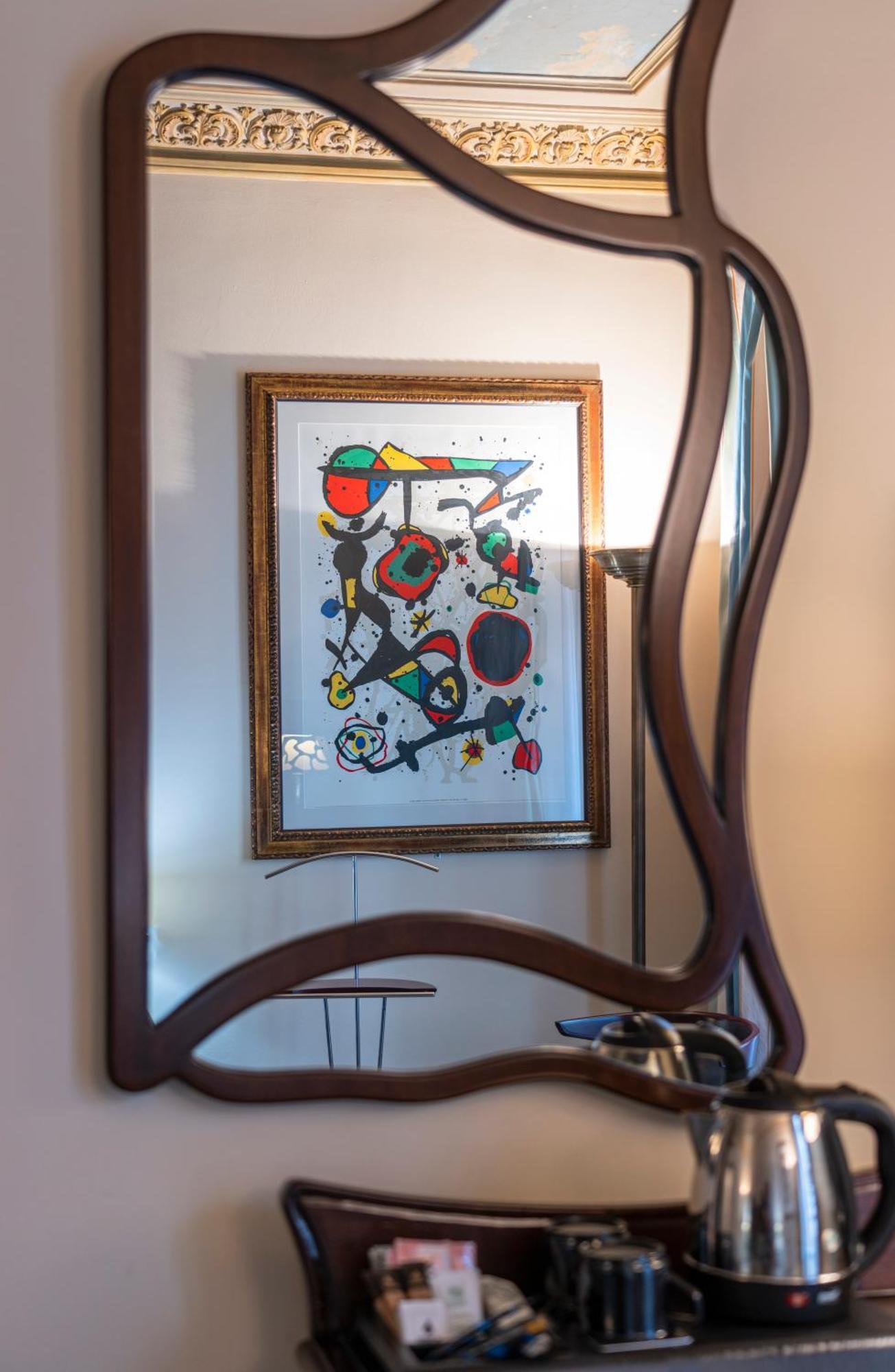 Suite Miró