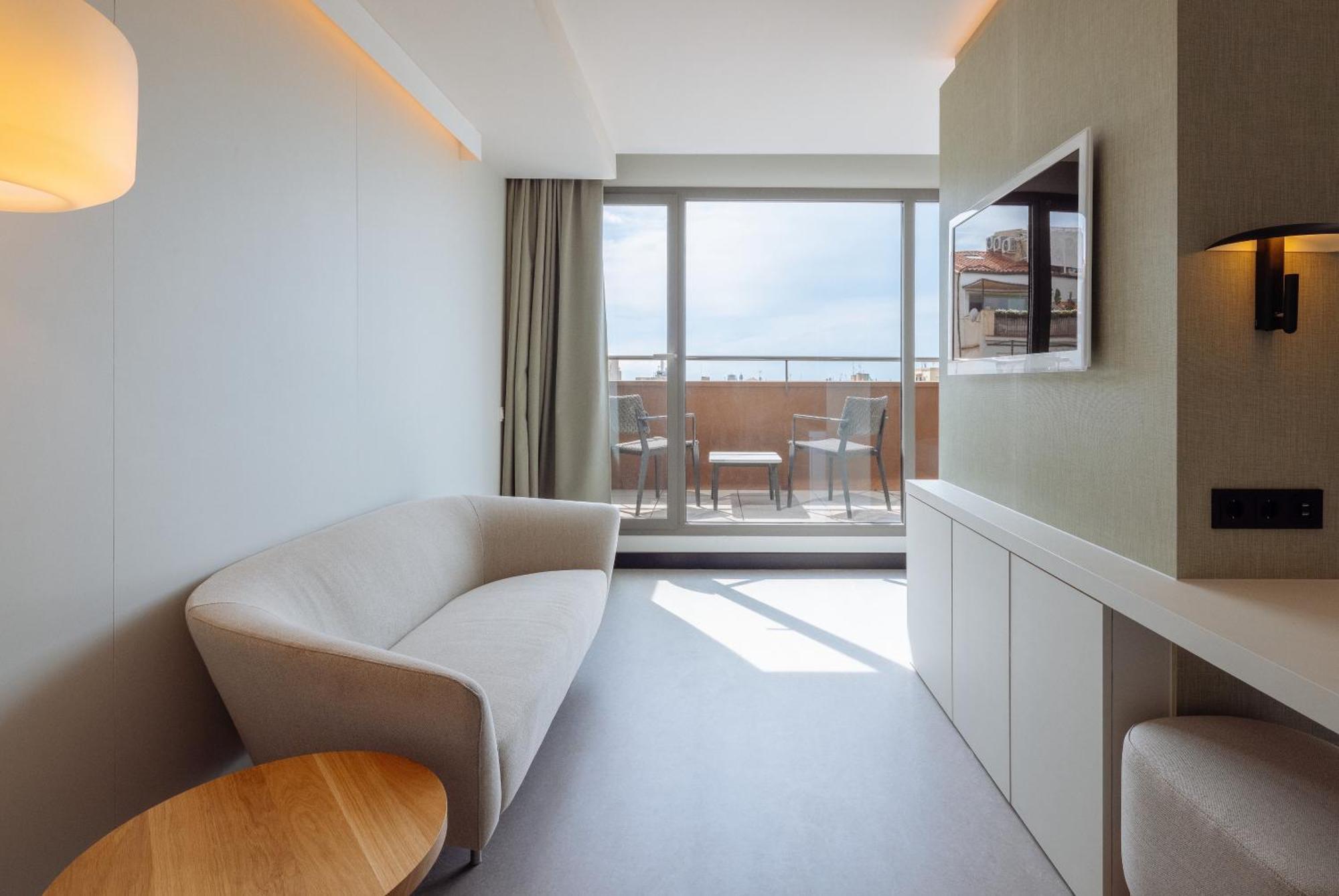 Junior Suite with Balcony,1632226896:JPEG