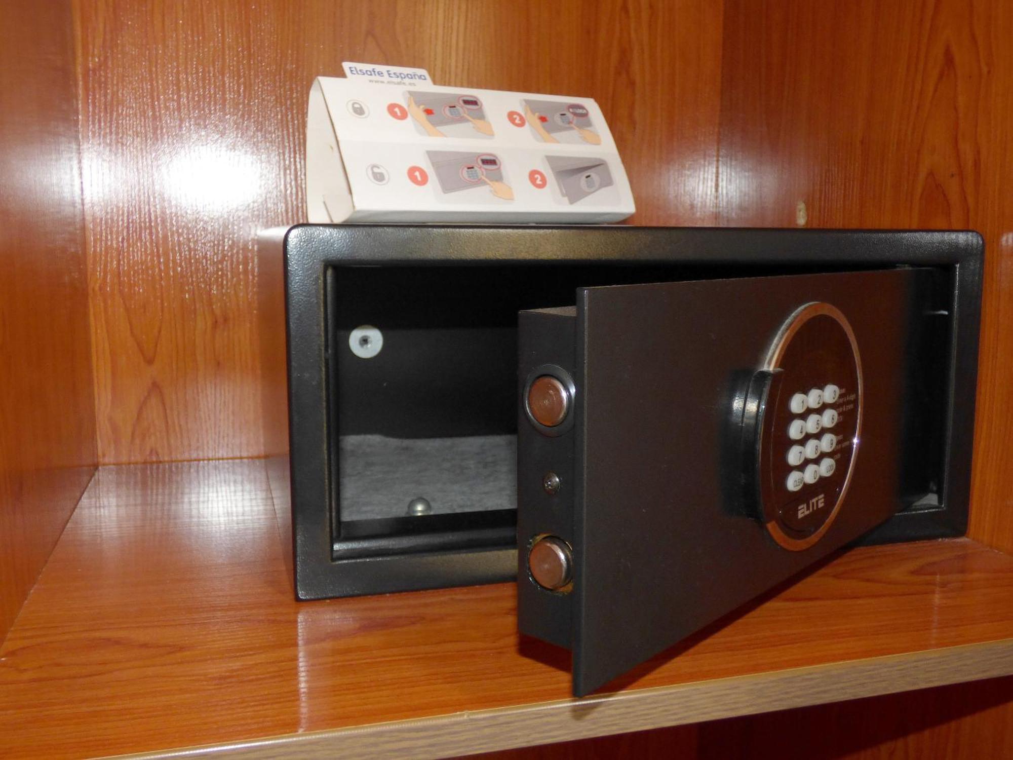Budget Single Room