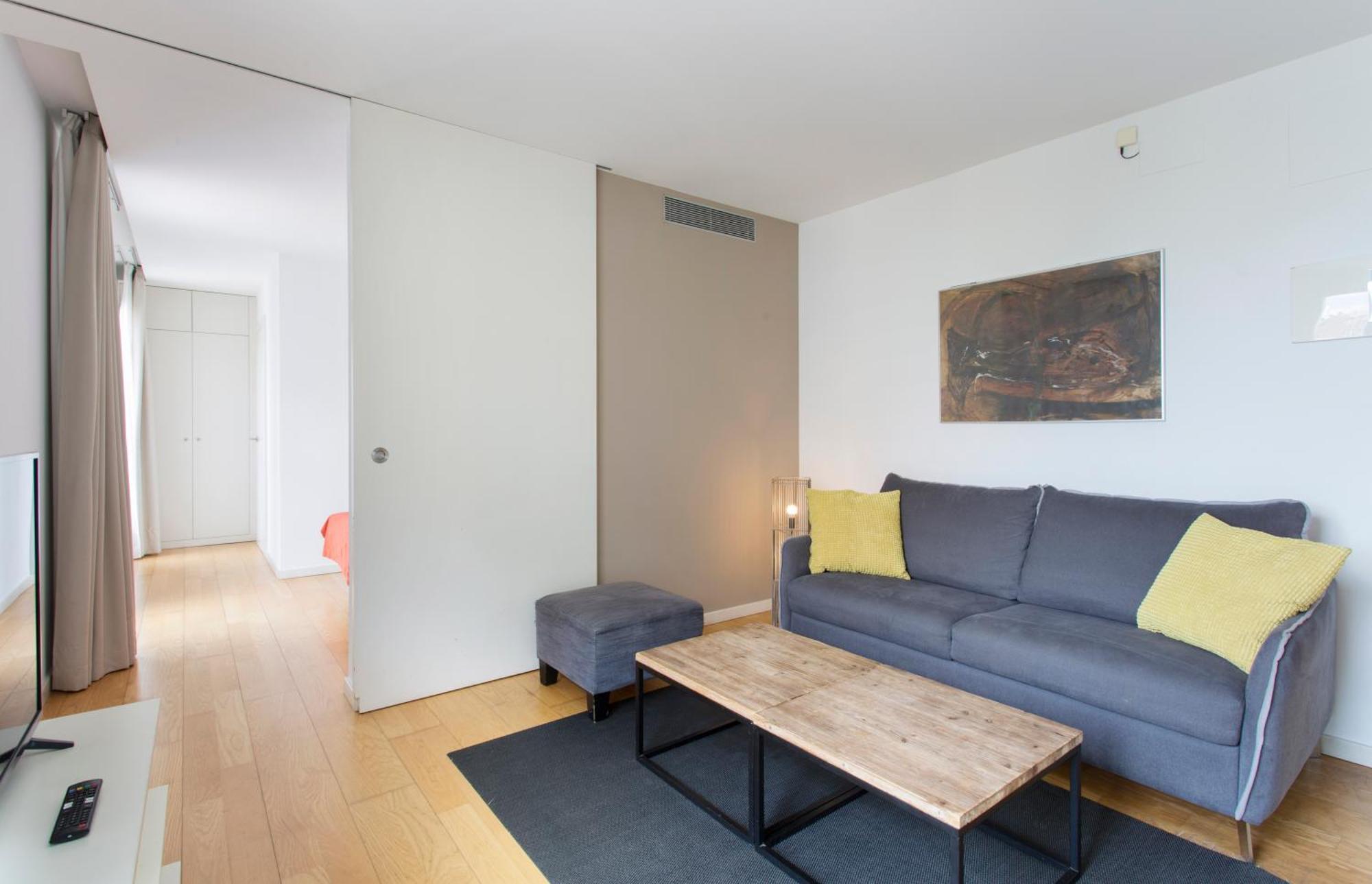 One-Bedroom Apartment