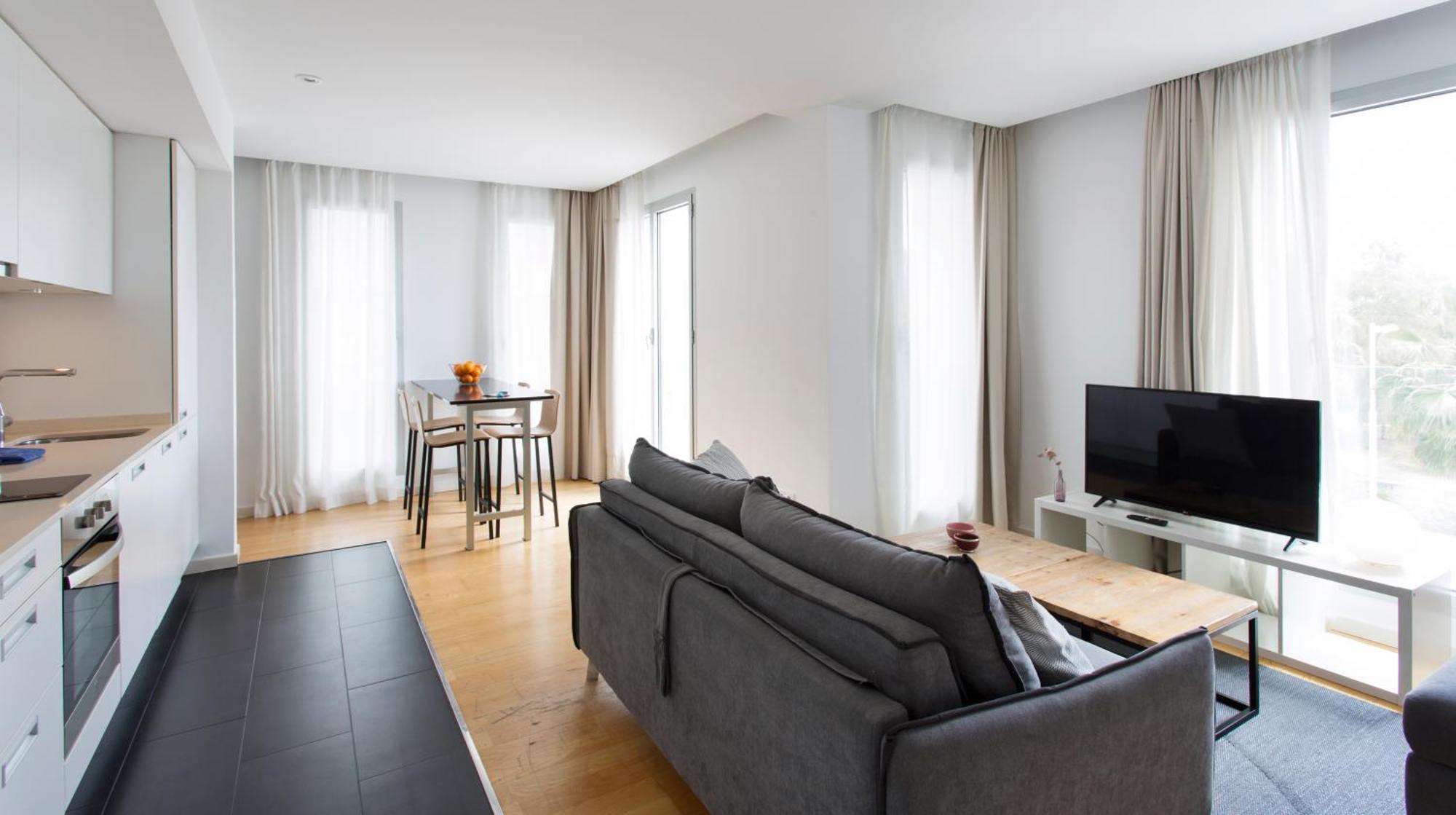 One-Bedroom Apartment