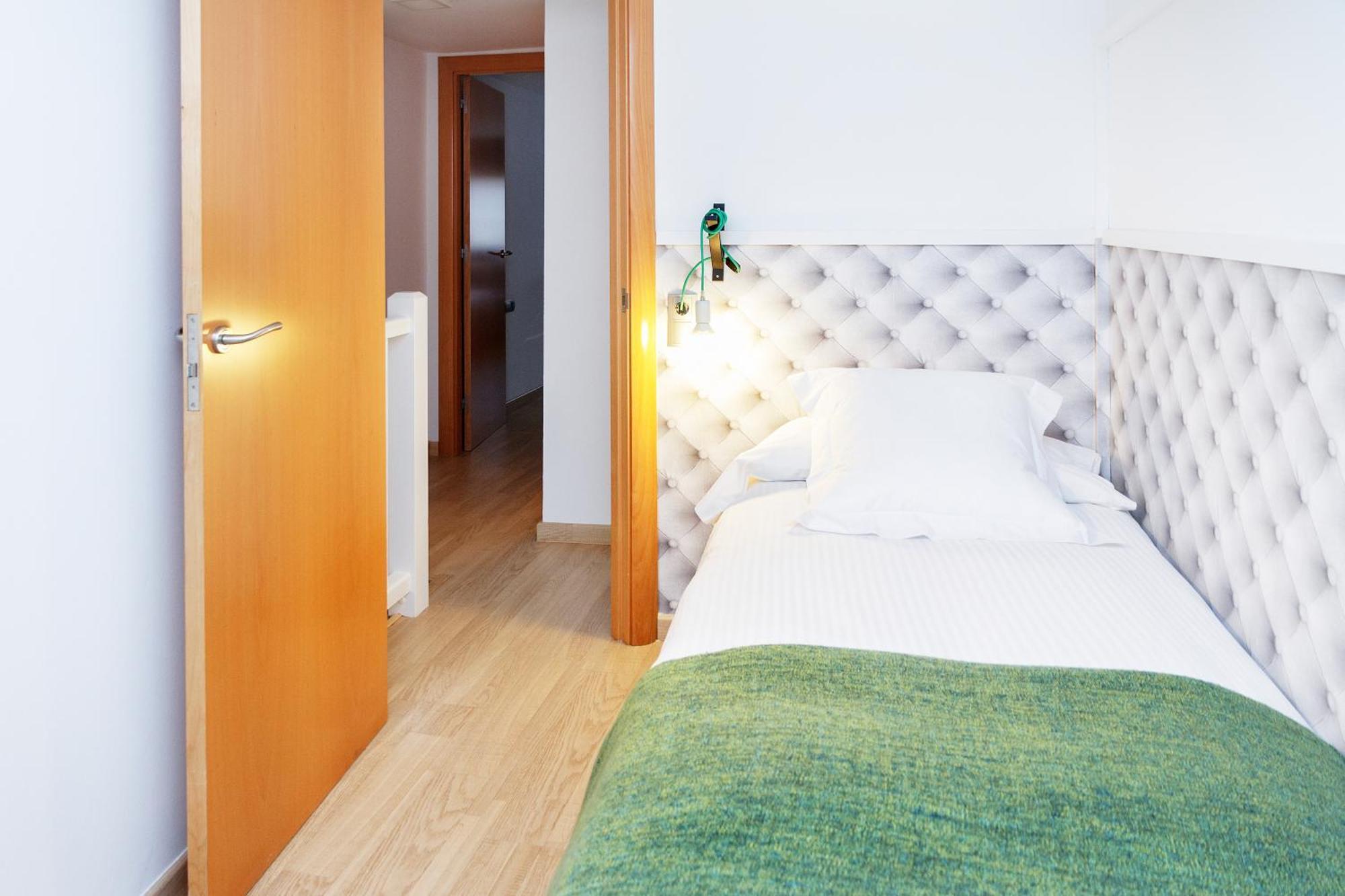 Two-Bedroom Apartment Galceran Marquet 8