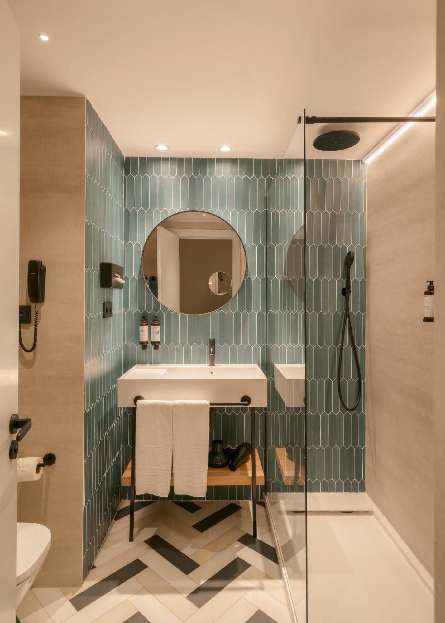 Vincci Room