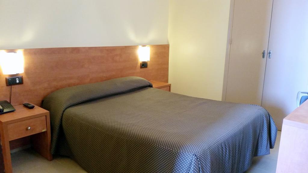 Double Room with Shared Bathroom,151606486:JPEG