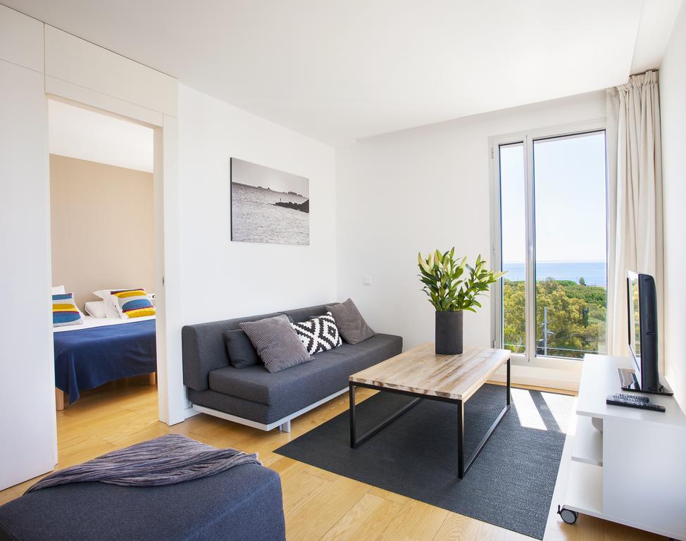 One-Bedroom Apartment Sea View