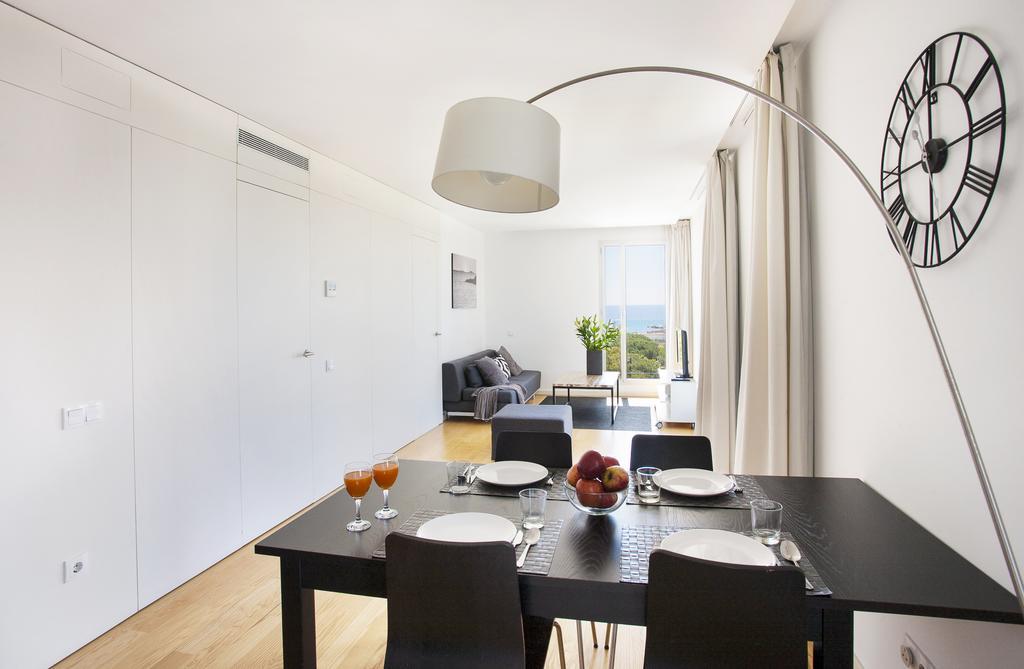 One-Bedroom Apartment Sea View