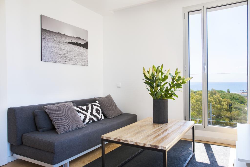 One-Bedroom Apartment Sea View
