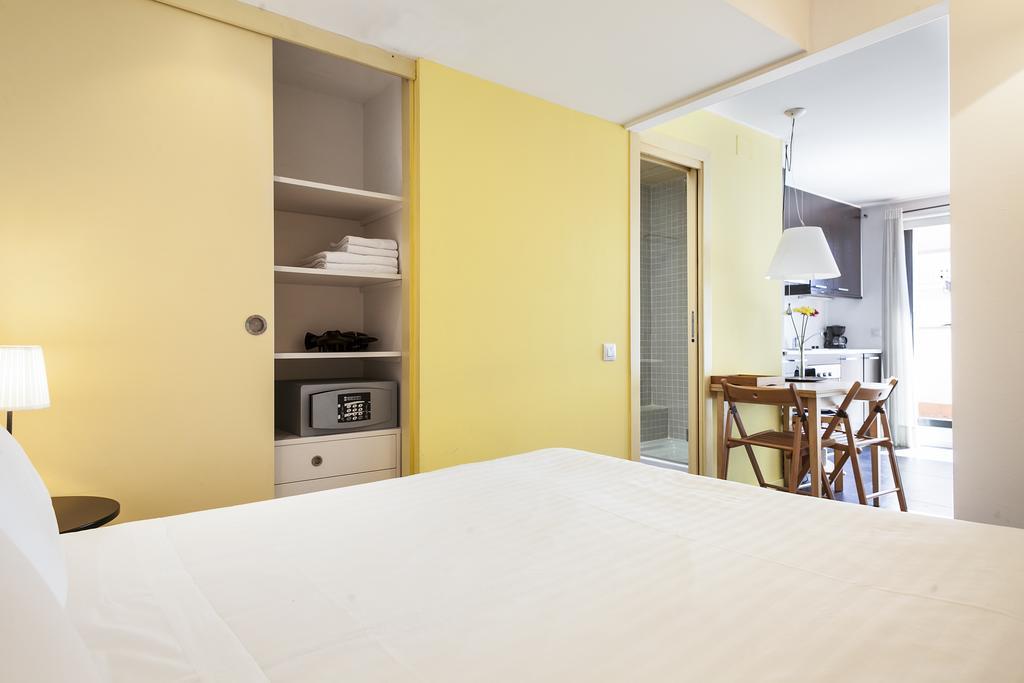 Studio with Terrace