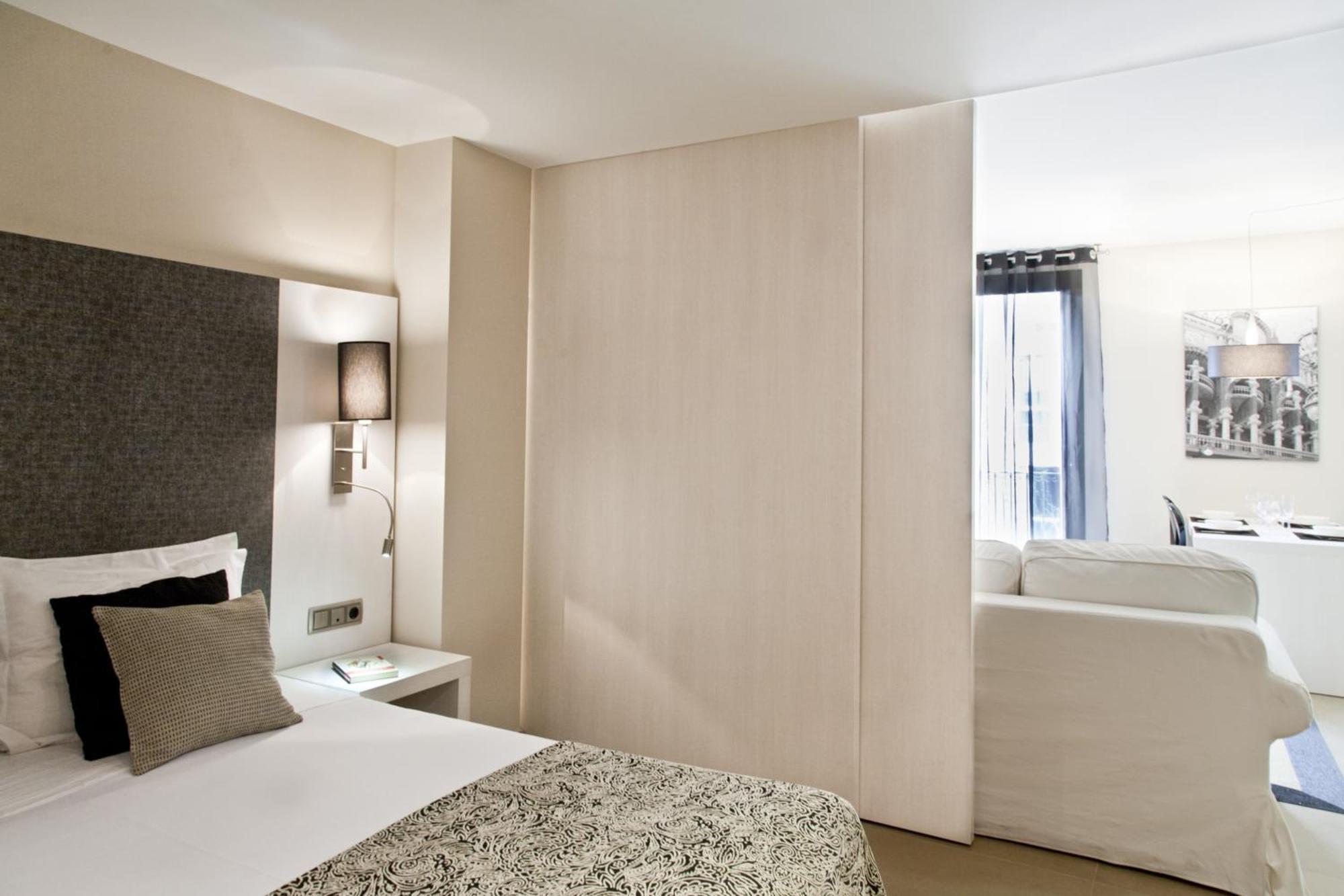 One-Bedroom Apartment,692101686:JPEG