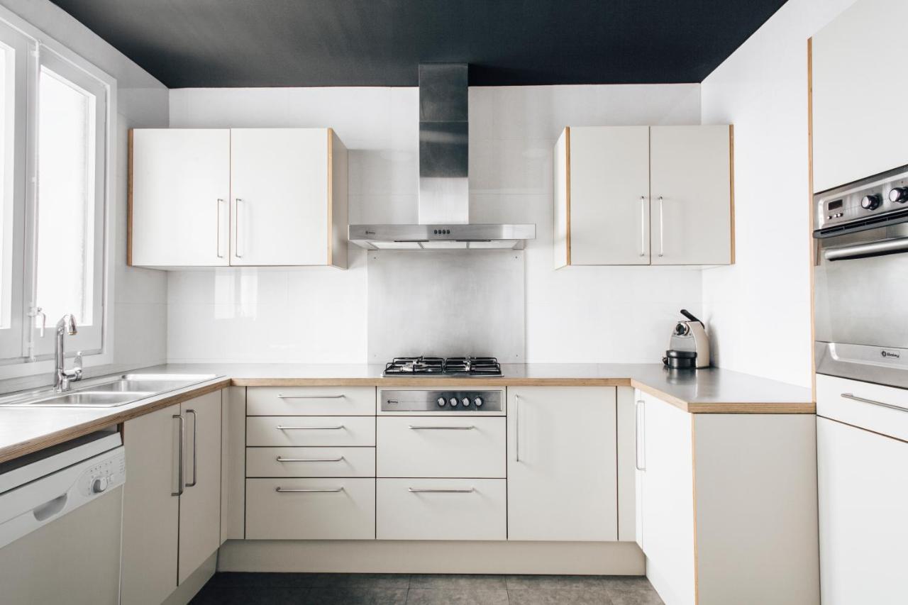 Deluxe Three-Bedroom Apartment