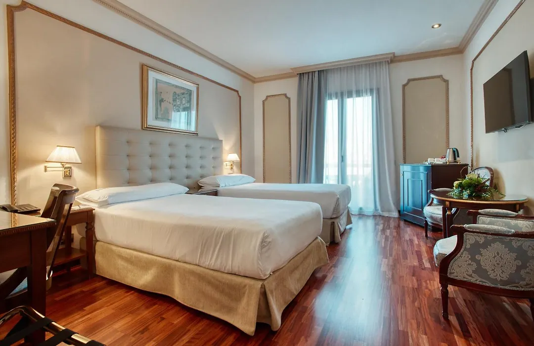 Hotel Roger De Lluria-1