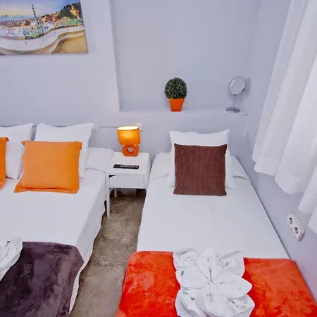 Barcelona City Seven Hostal-3