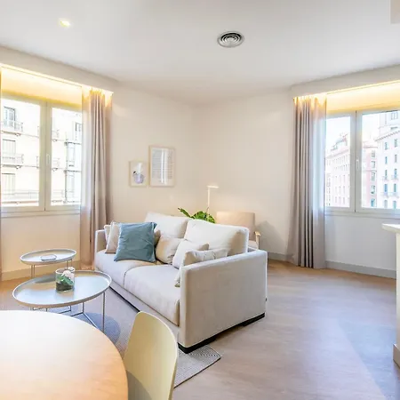 Fisa Rentals Ramblas Apartments-2